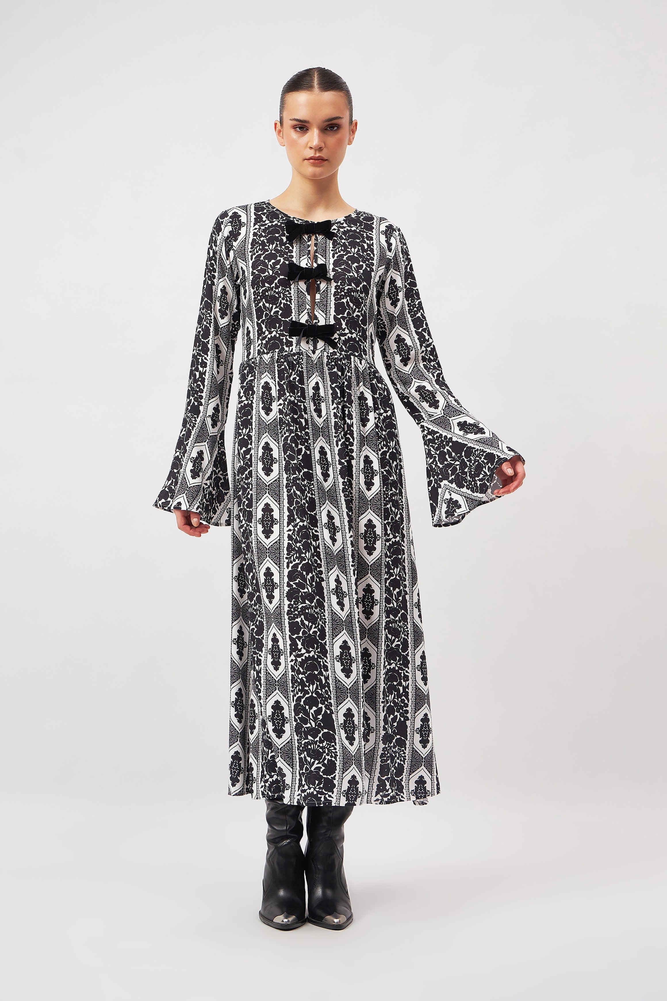 Beyond by Vera Dress 1492 Gwen