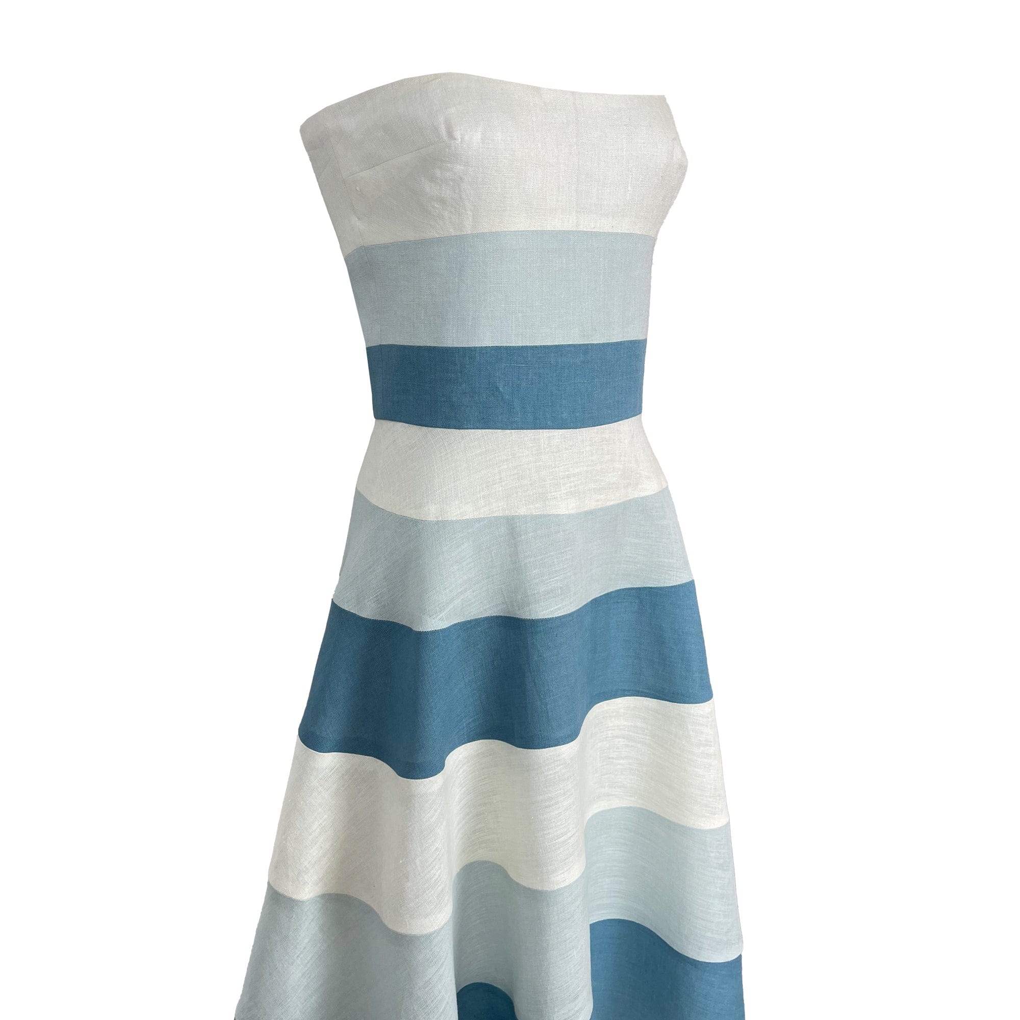 De Castro Dresses The Azure Horizon