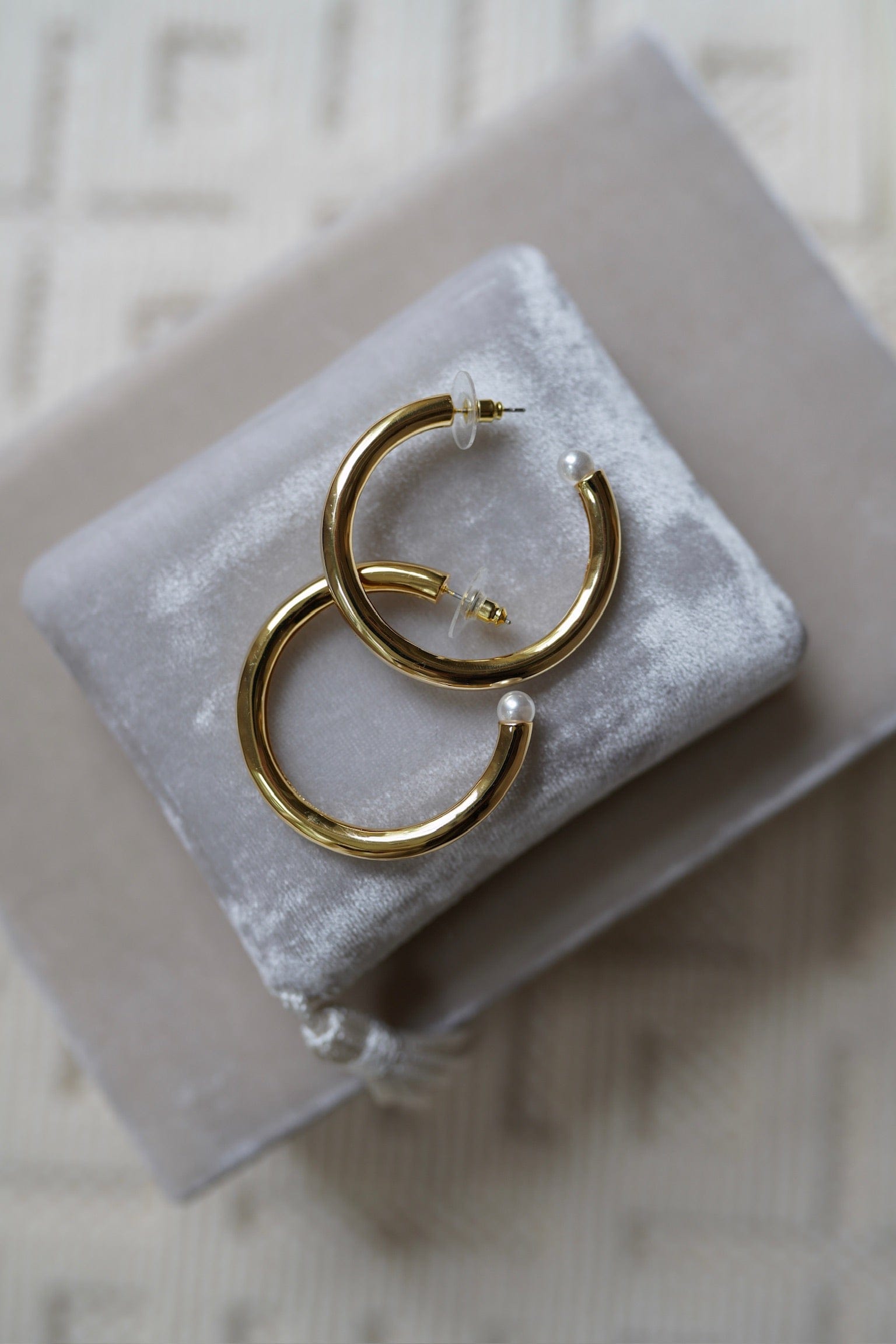 Nicola Bathie Jewelry Earrings Medium Chunky golden hoops + pearl