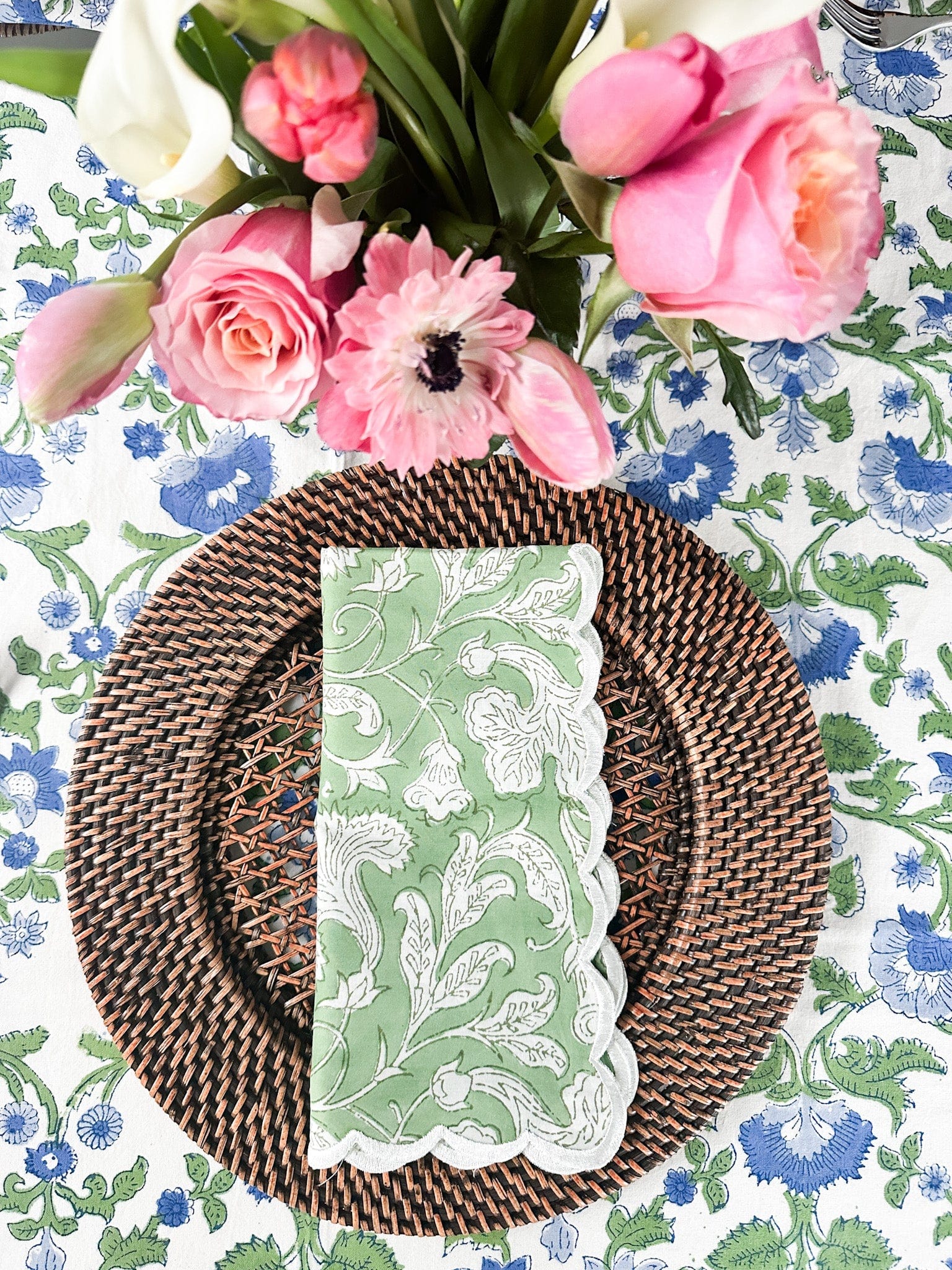 SARA KHATIB DESIGN Placemat Rowayton Charger
