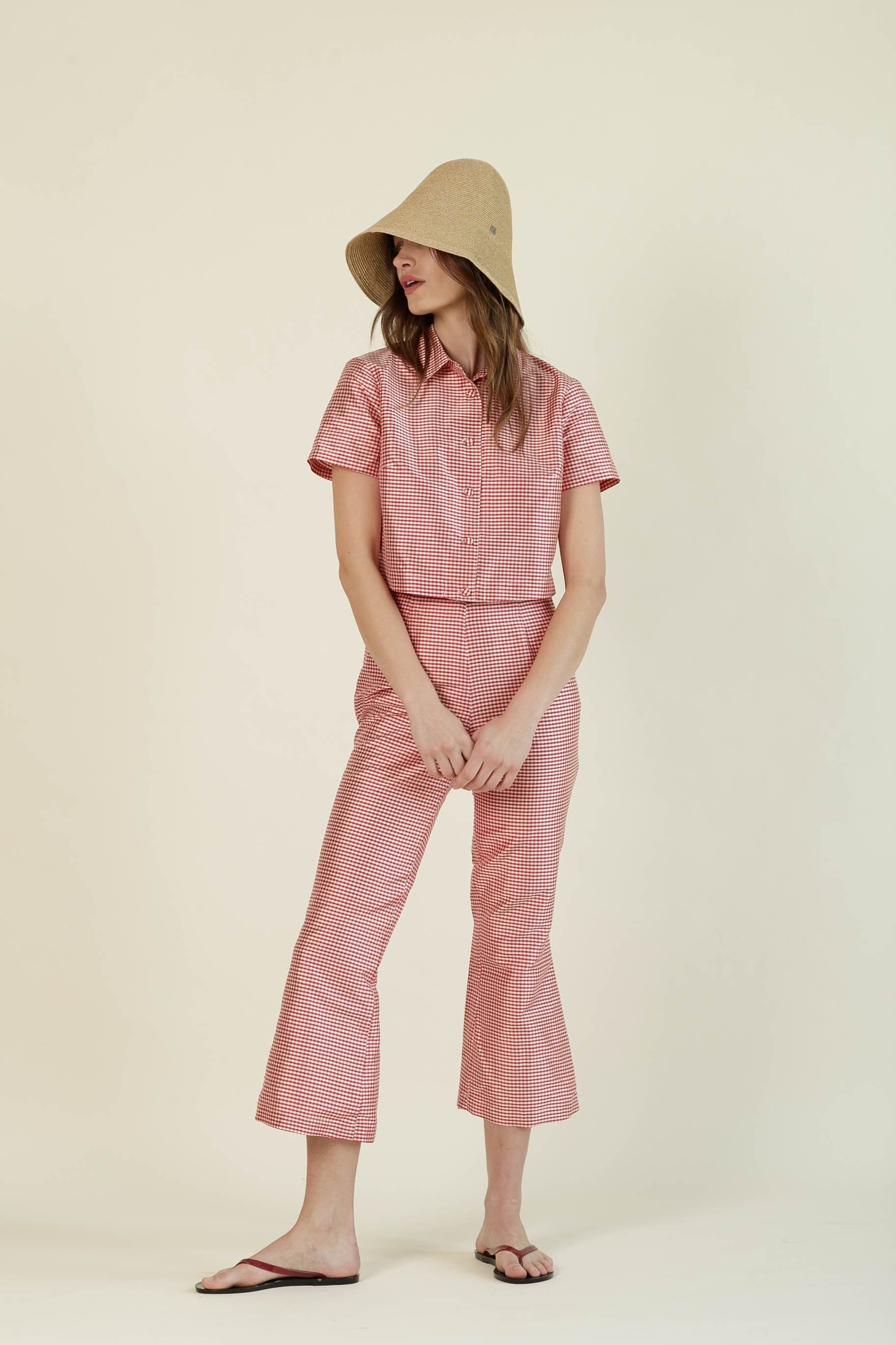 Damaris Bailey dresses Phoebe Capri