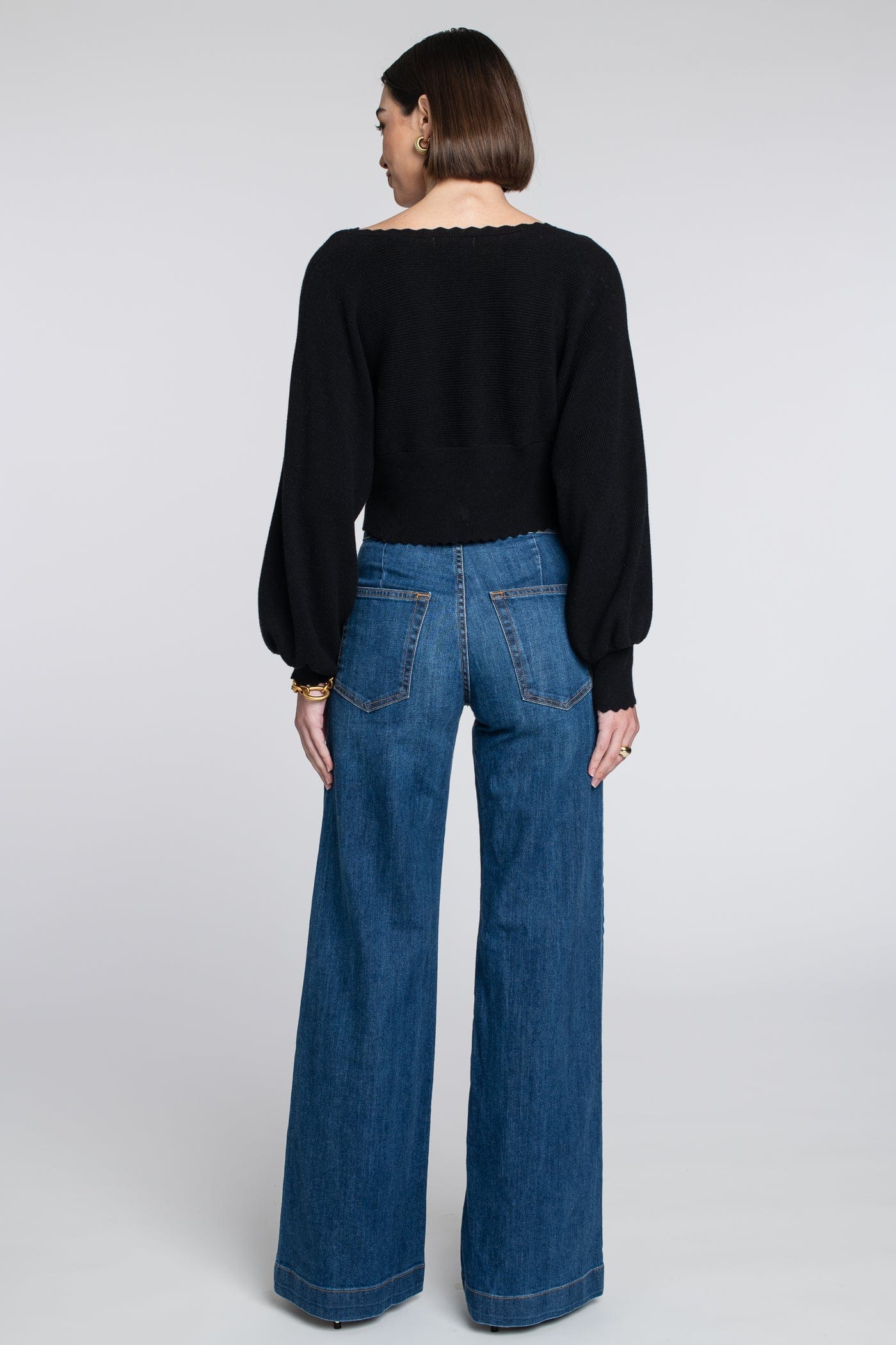 Elizabeth James The Label Sweater Cleo Sweater in Black