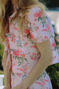 Louise New York Tops Cadence Top in Blush Floral