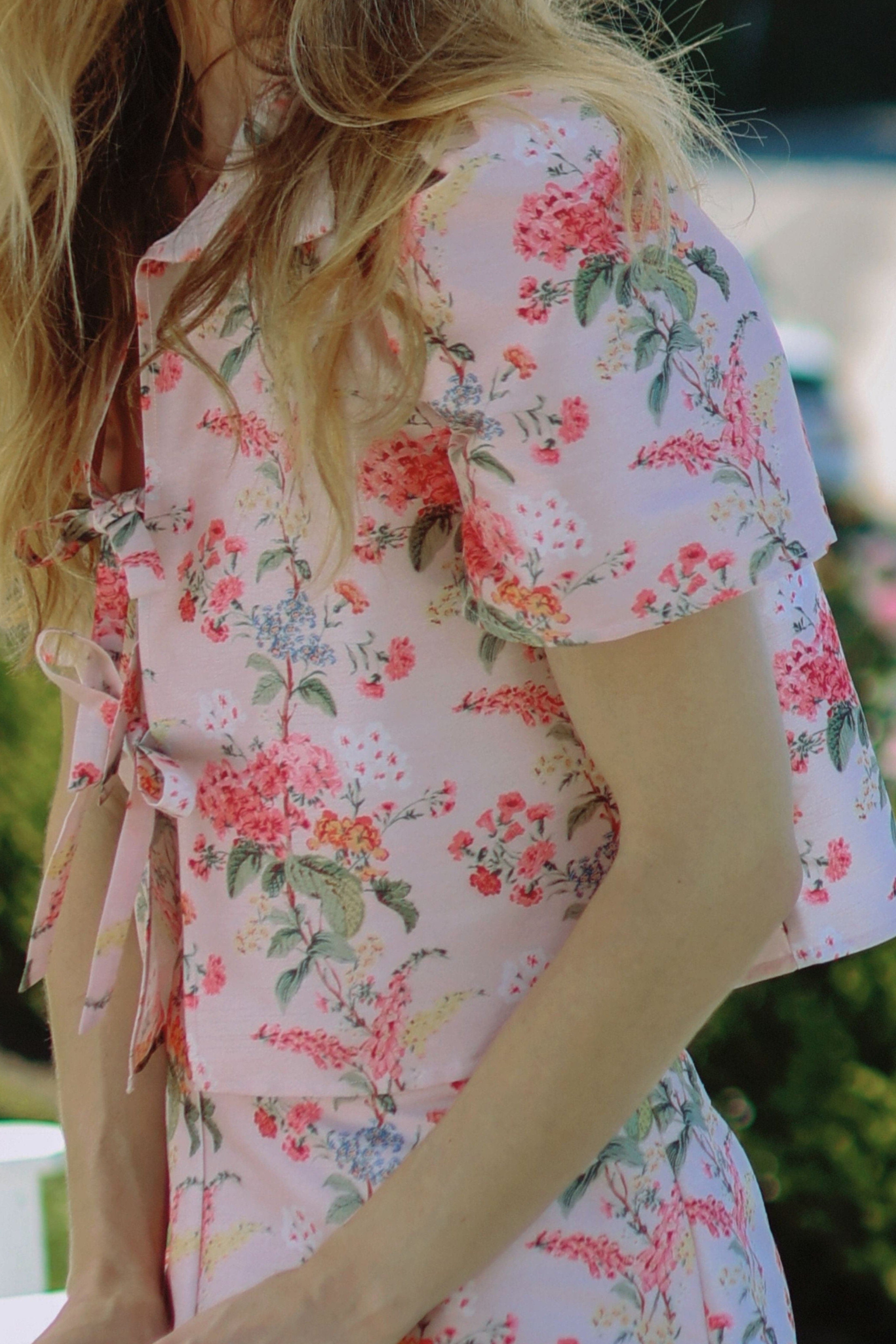 Louise New York Tops Cadence Top in Blush Floral