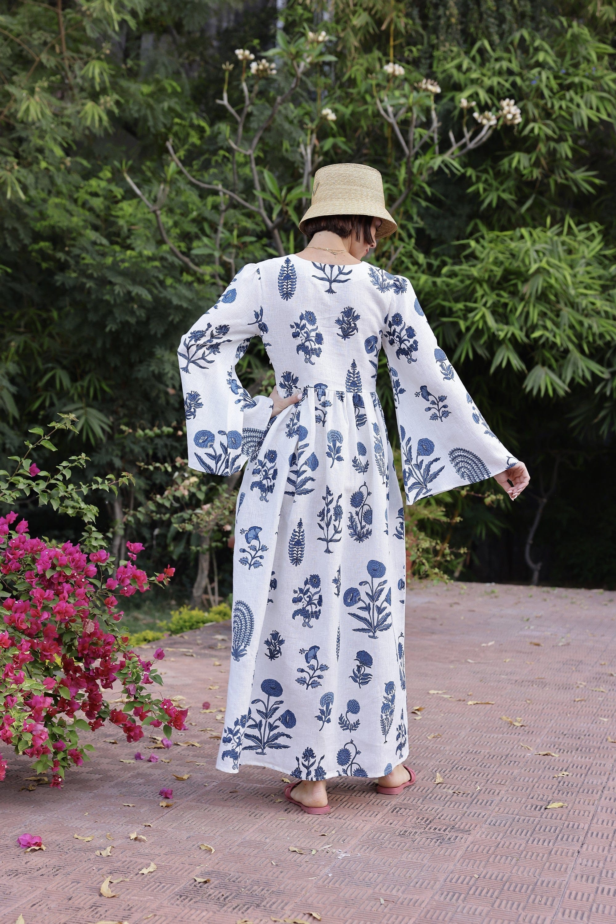 maison maxi dress Lugano Maxi Dress L / Indigo Botanical