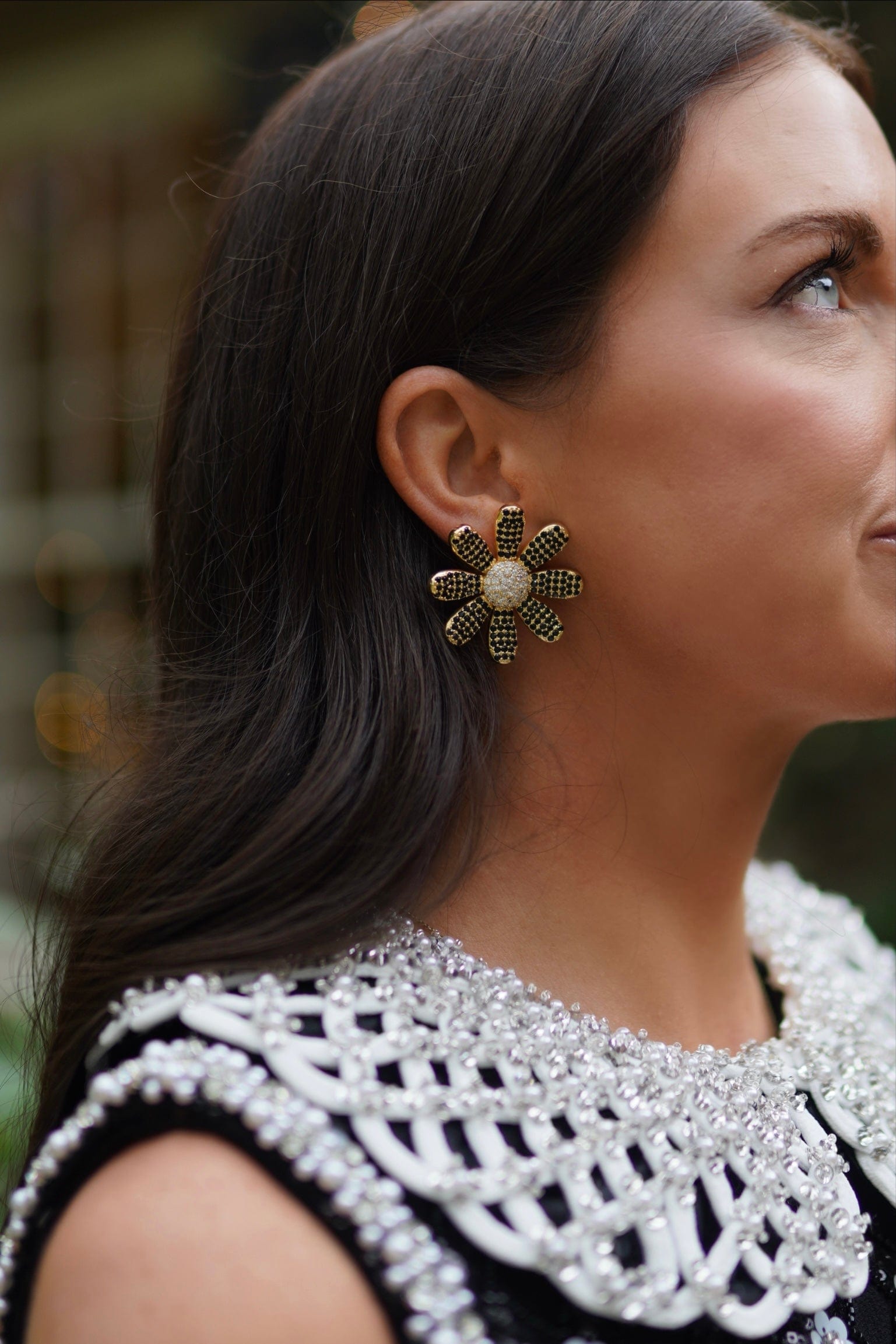 Nicola Bathie Jewelry Earrings Noir & Blanc Mismatch Daisy Stud