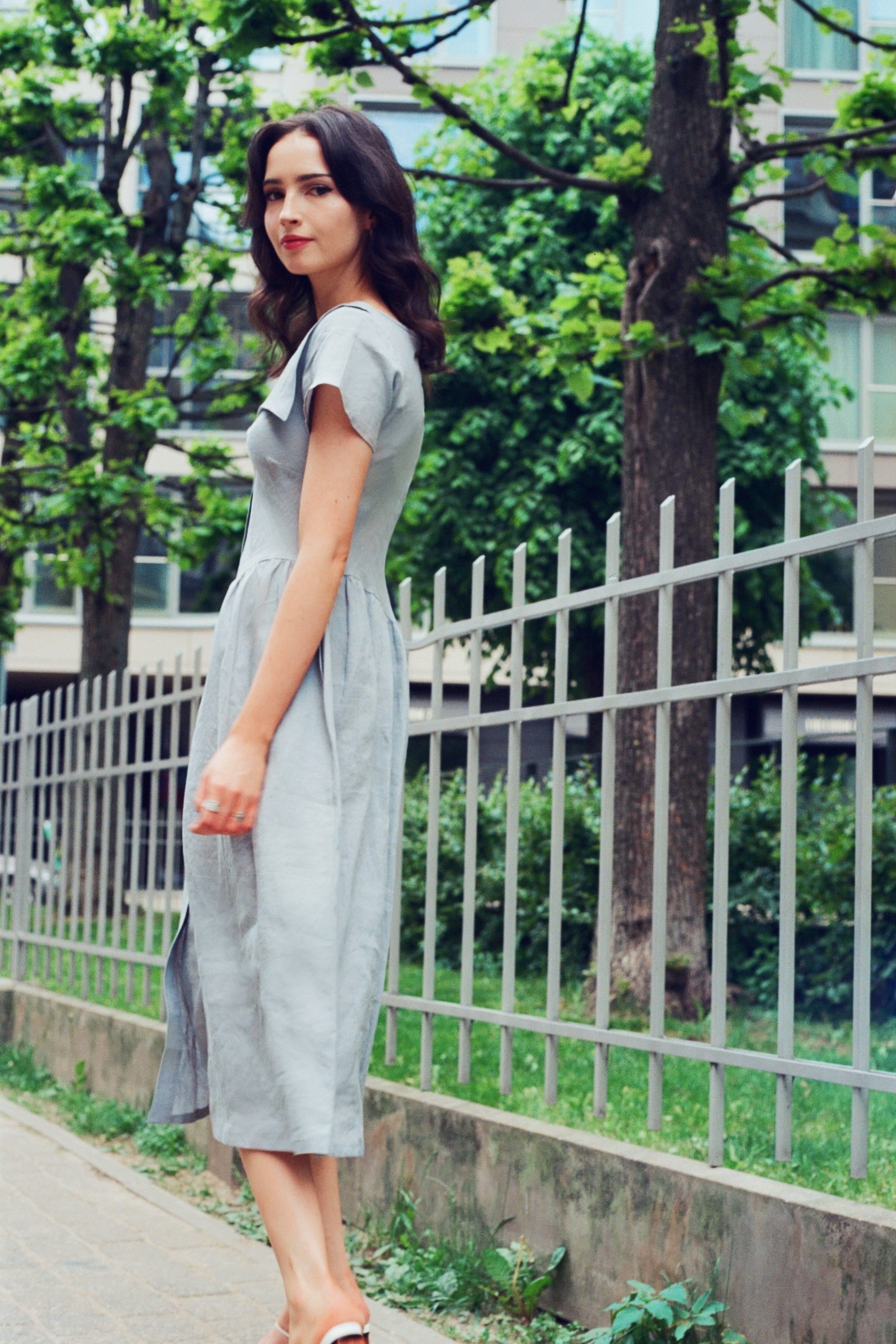 Helena Dress / 100% Linen in Pale Blue with Shell Buttons – Modatrova