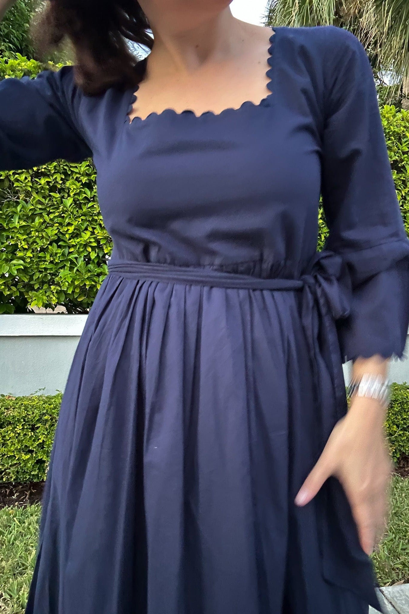 SARA KHATIB DESIGN DRESSES THE WAVENY DRESS - NAVY SCALLOP