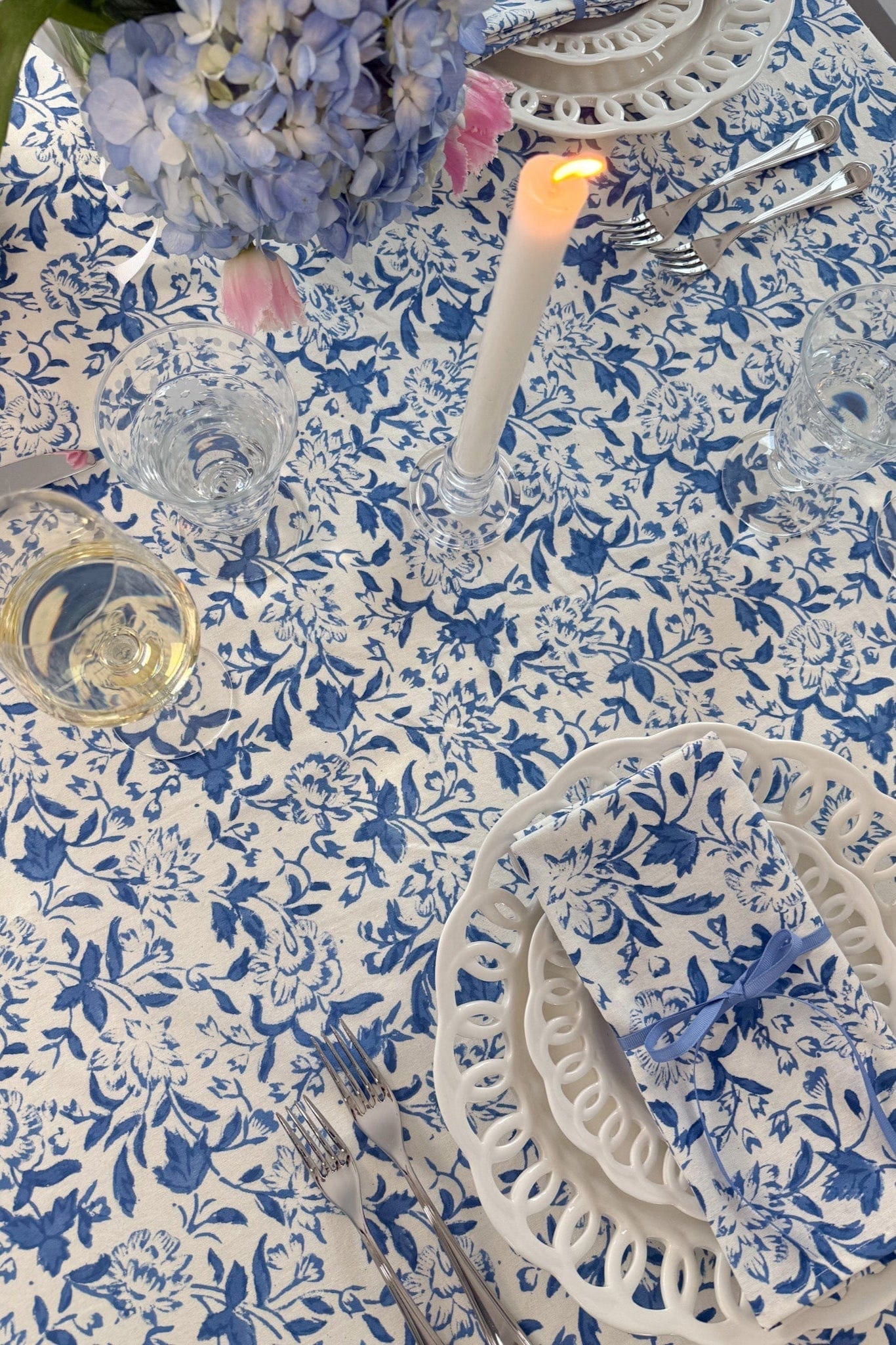 SARA KHATIB DESIGN Tablecloth Coastal Blue Wildflower Tablecloth