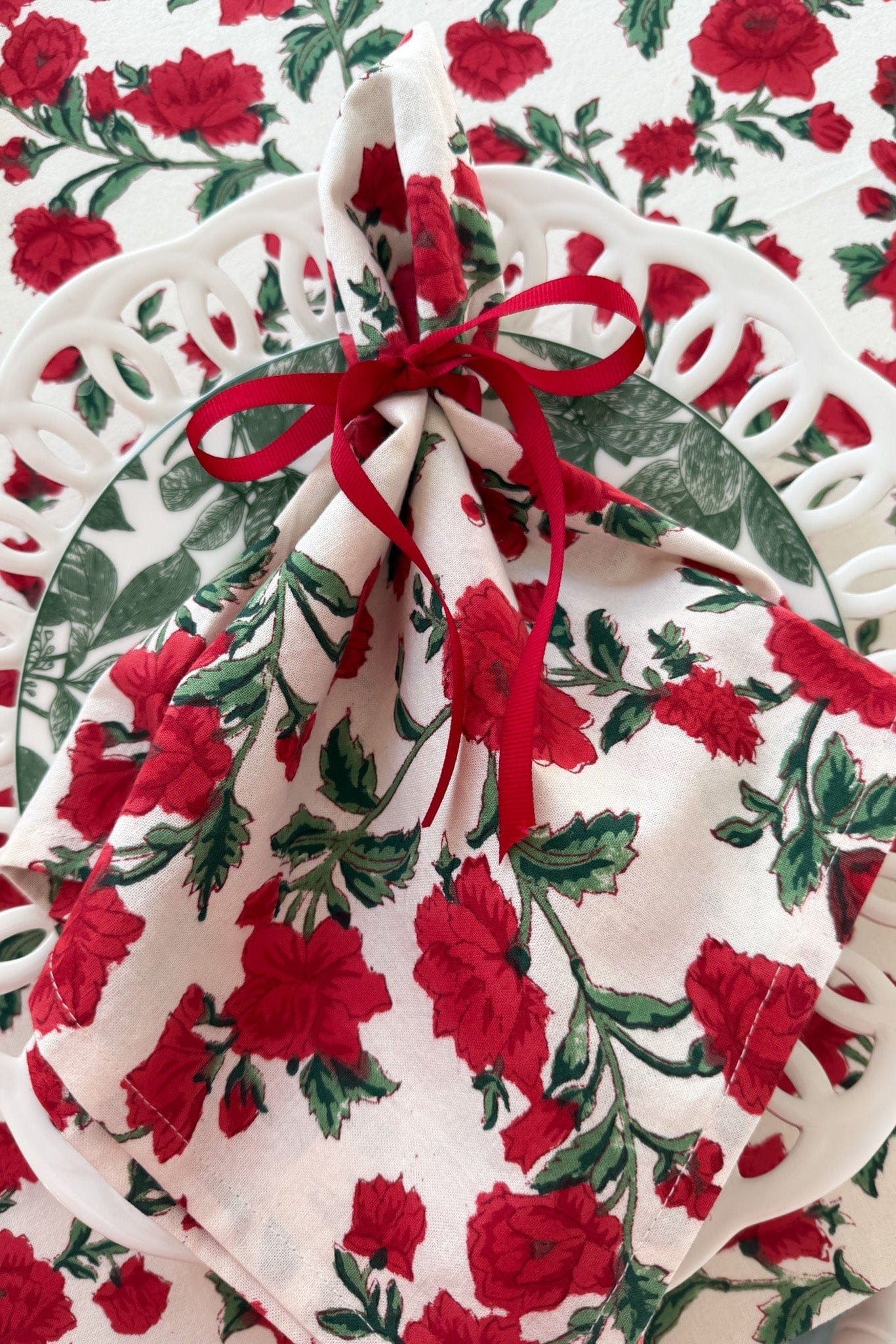 SARA KHATIB DESIGN Tablecloth ROUGE GARDEN TABLECLOTH