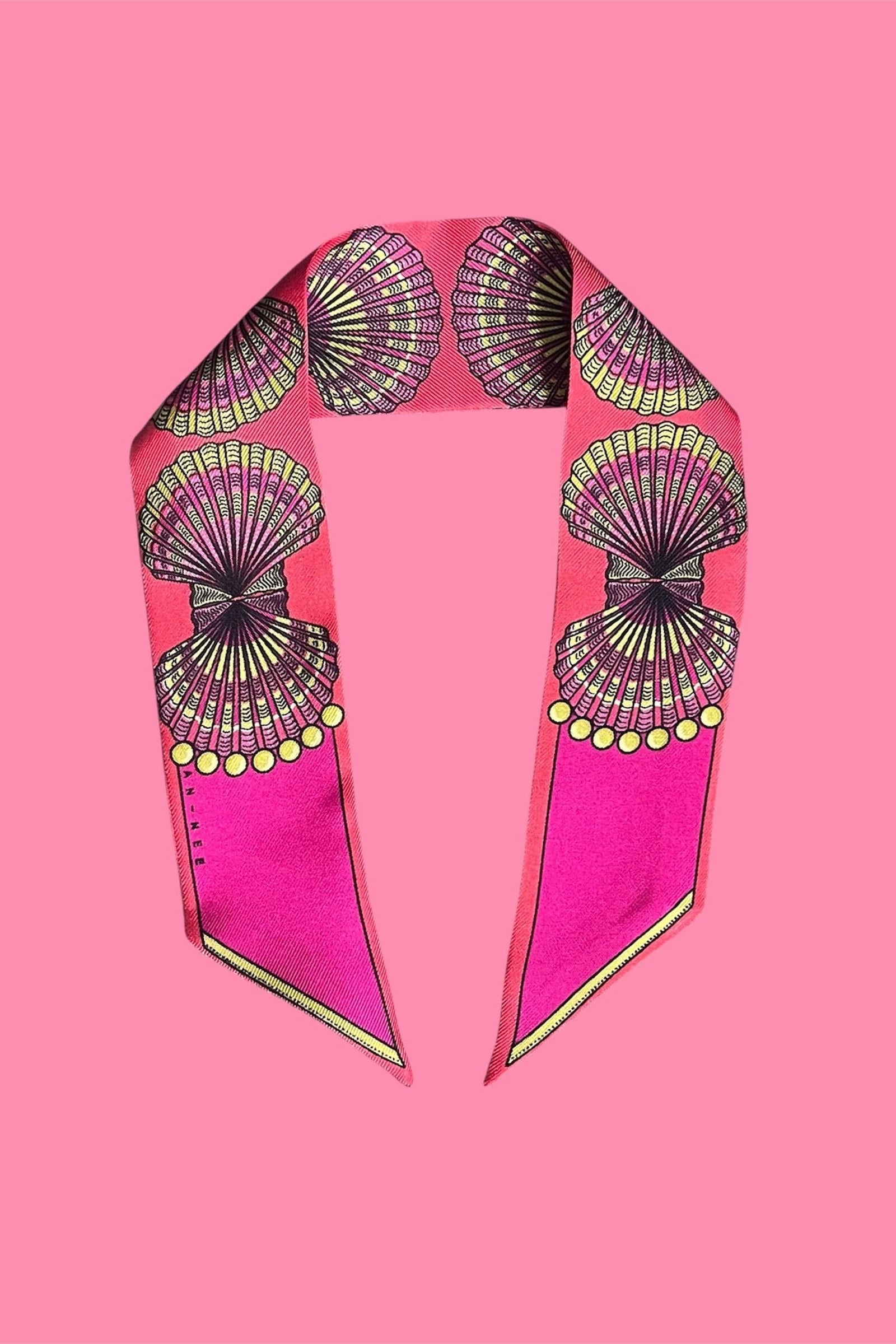 Siena&June Accessories Bracelet with Lady Windermere's Fan Ribbon