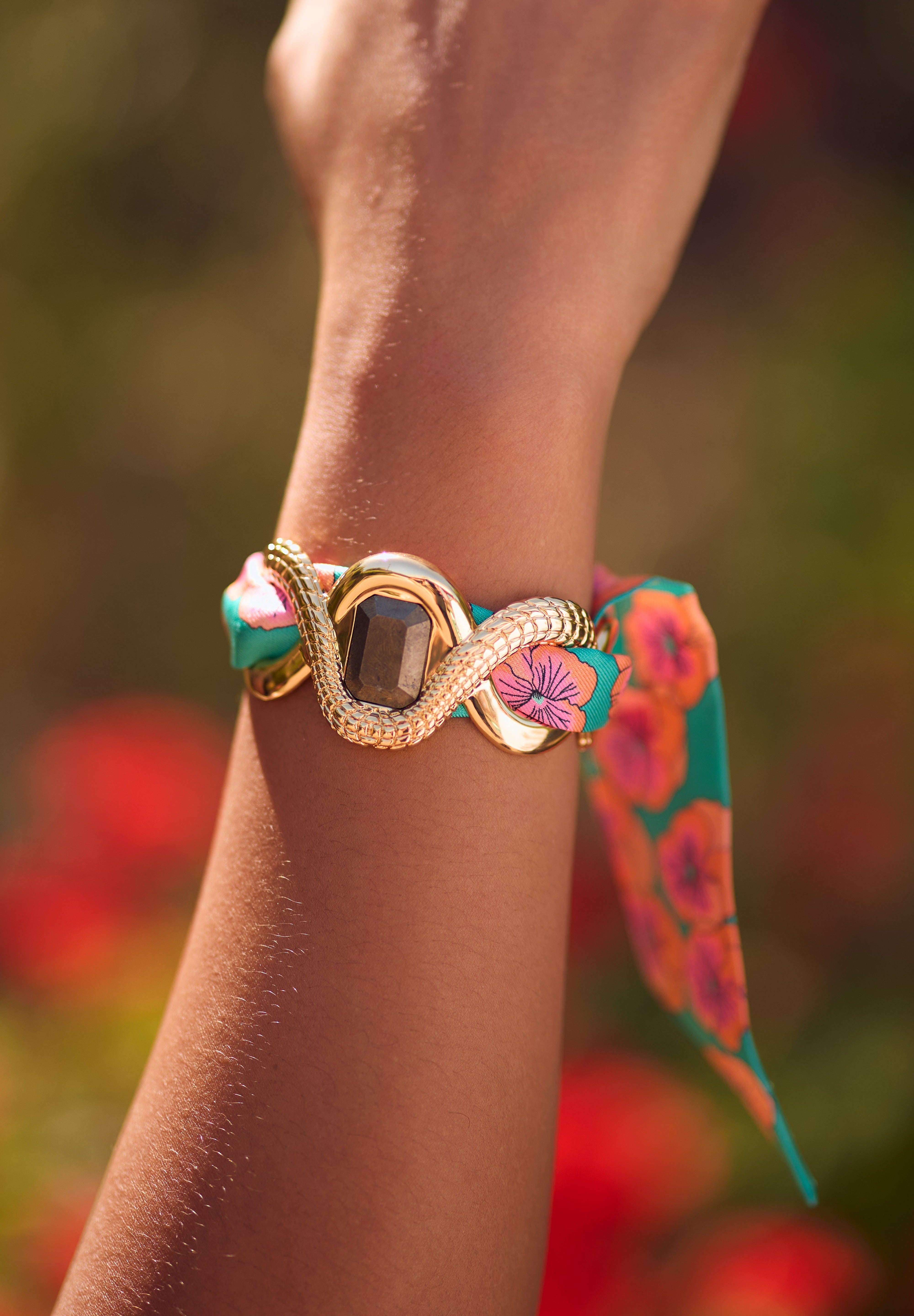 Siena&June Bracelet with Hibiscus Kiss Ribbon