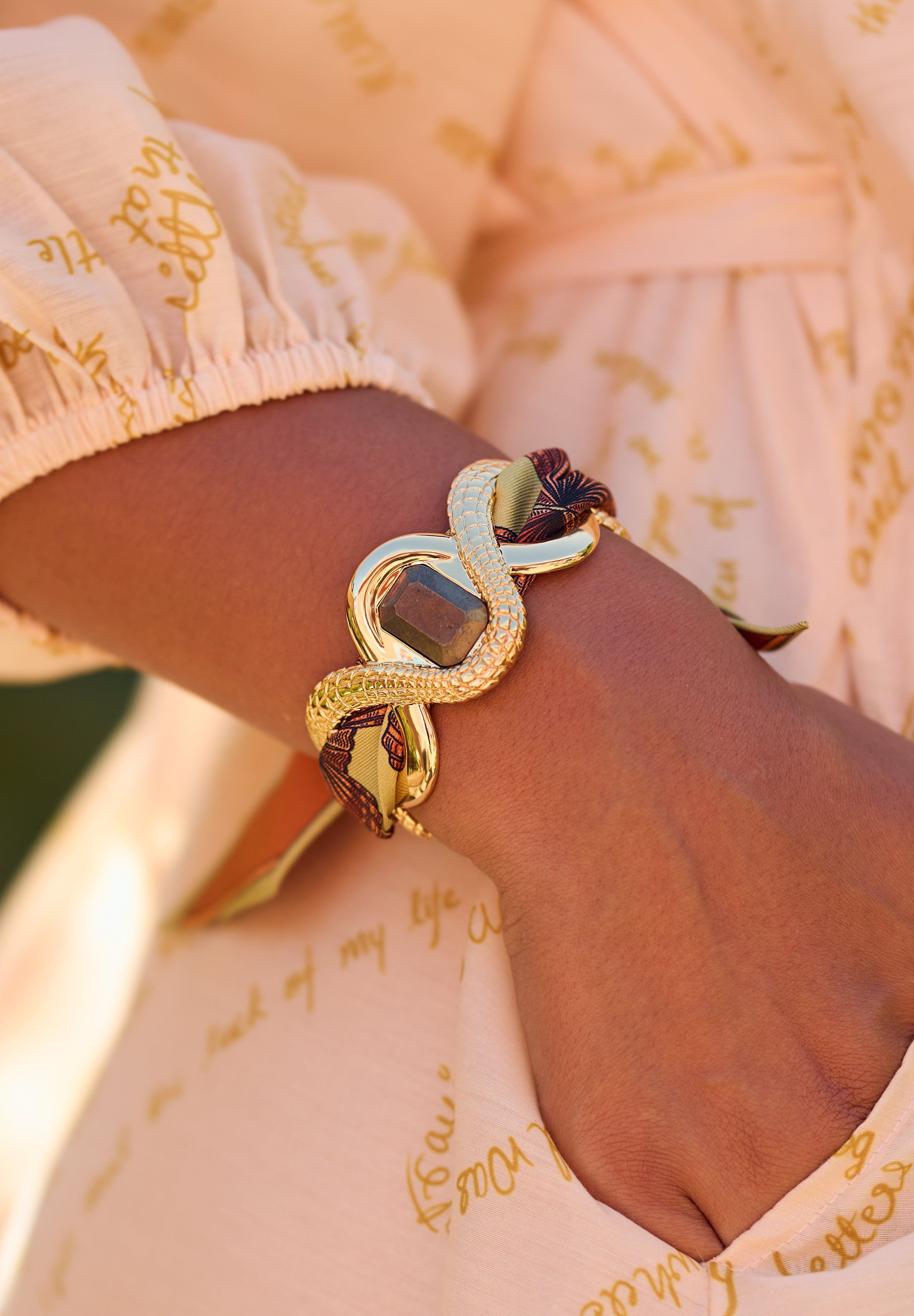 Siena&June Bracelet with Rustic Seashells Ribbon